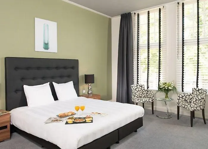 Gasterij Posthuys Hotell 3*